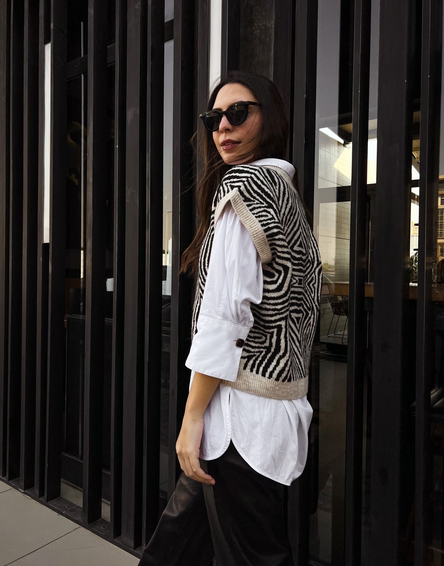 Zebra Illusion Knitted Vest Beige X Black