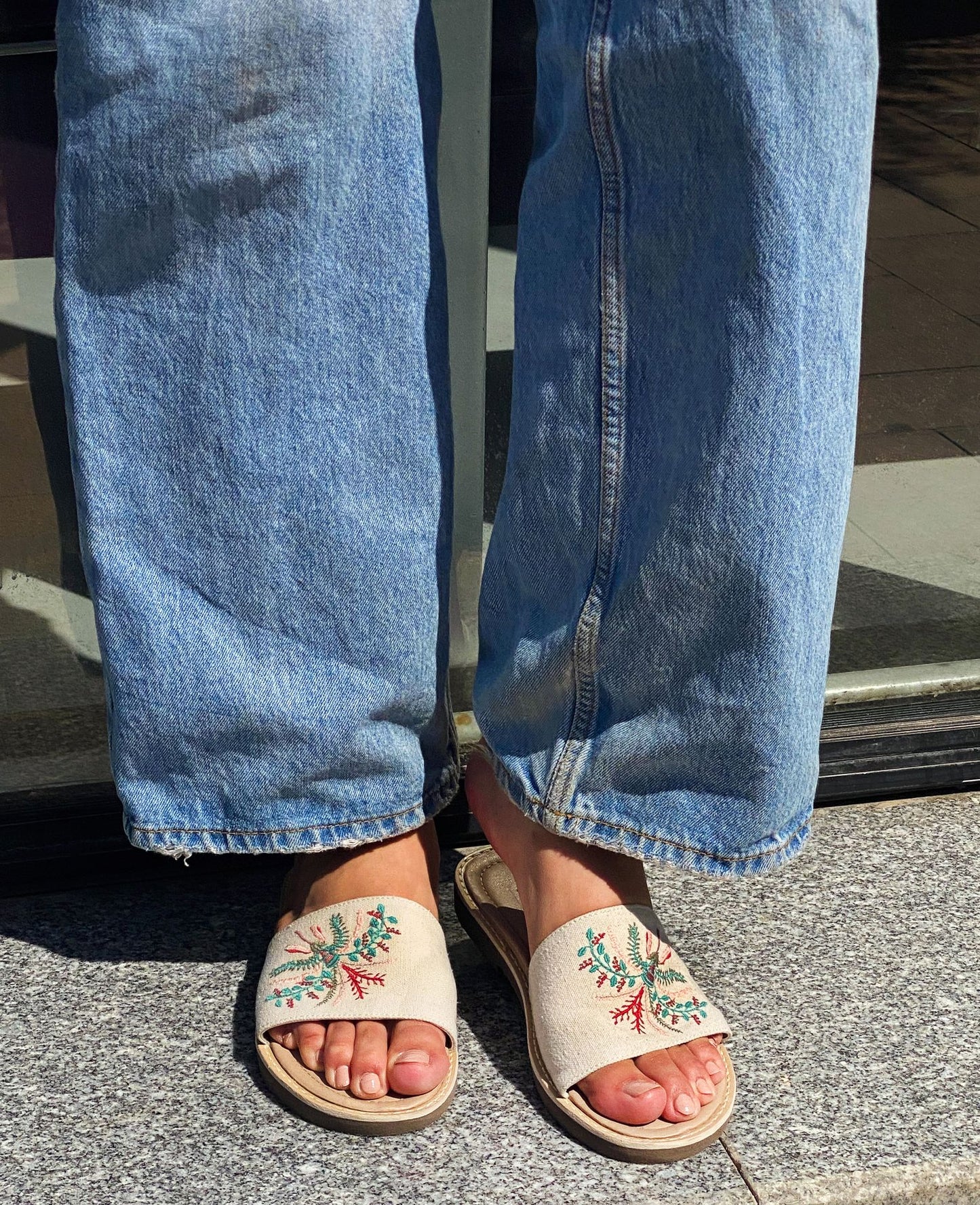 The Palms Embroidered Slippers White