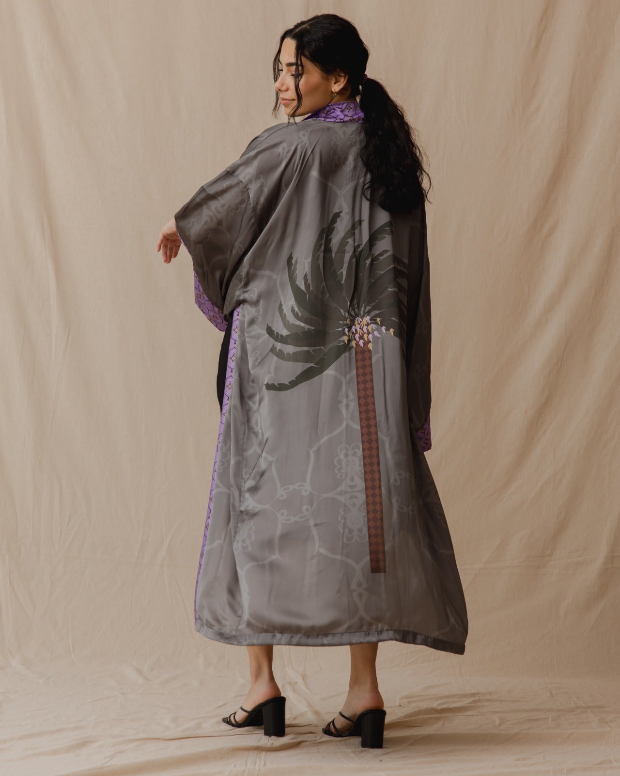 Palm Tree Satin Kimono Light Grey X Purple