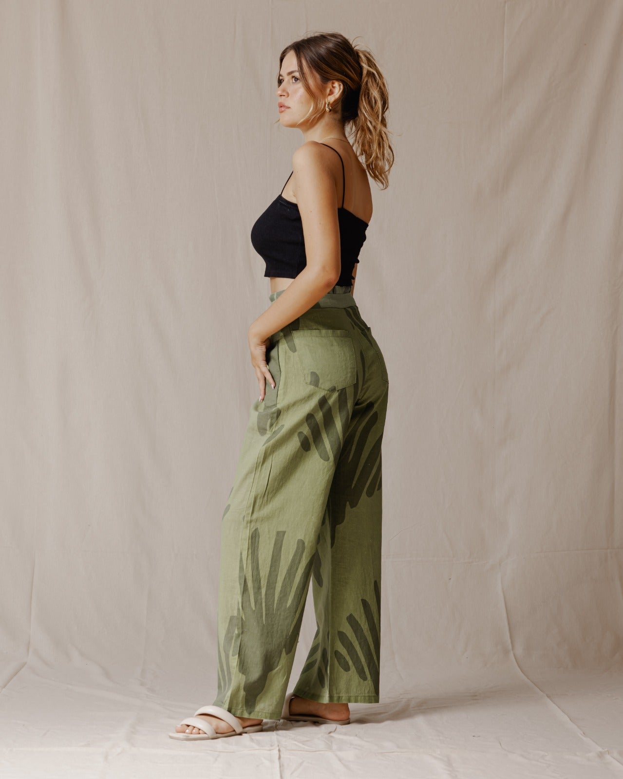 Green Shells Linen Pants