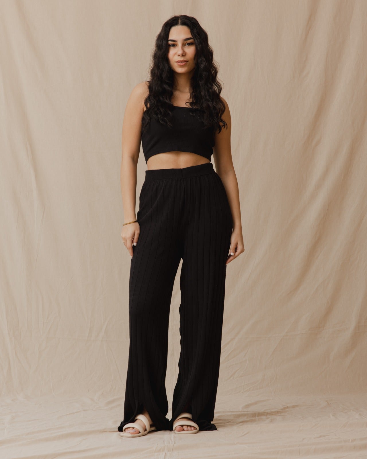 Knitted Pants With A Slit Black