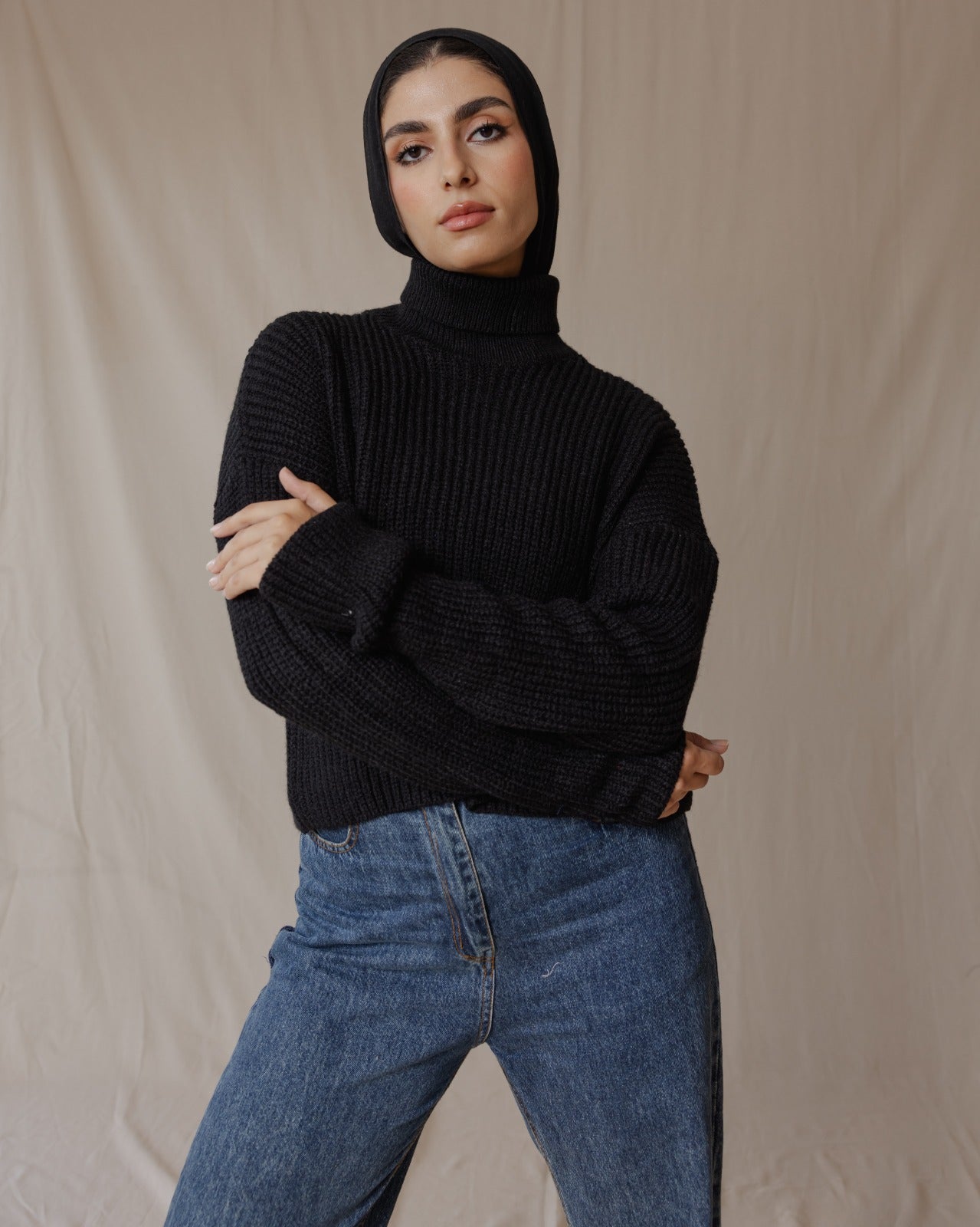 High Neck Cropped Pullover Black