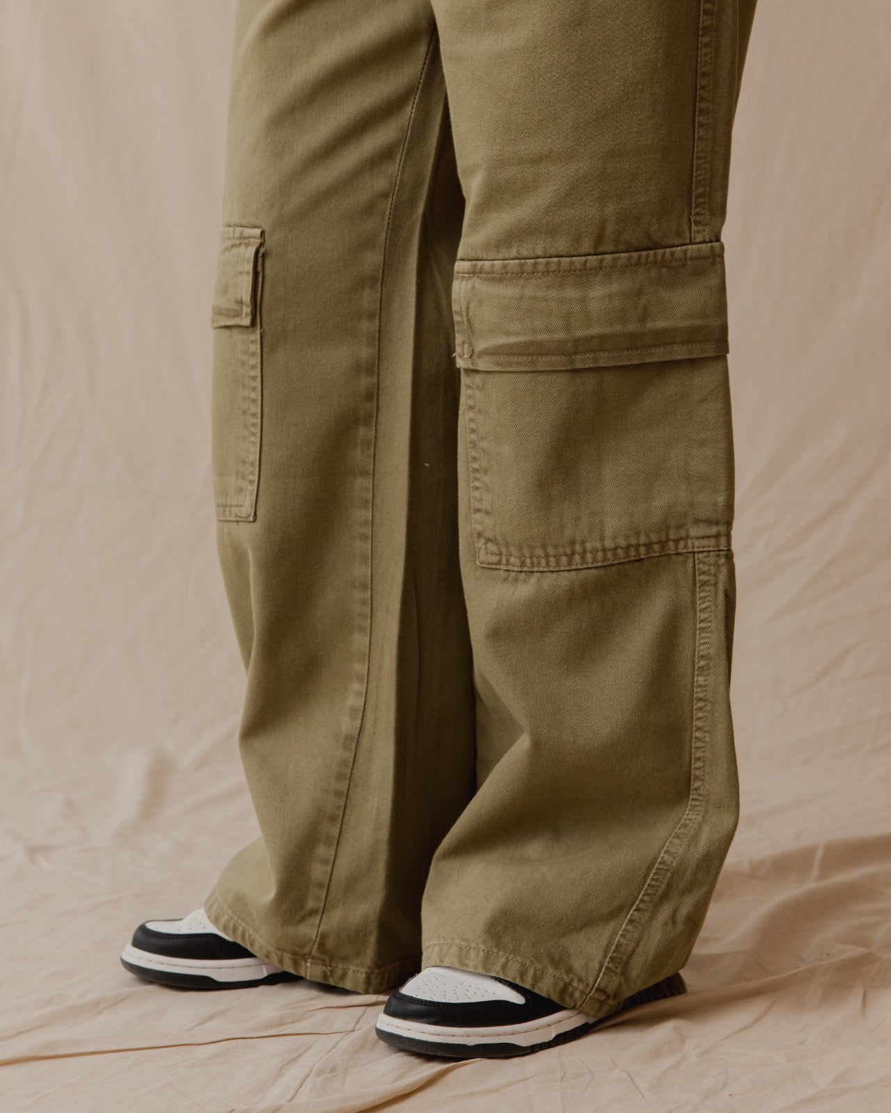 Washed Cargo Pants In Olive