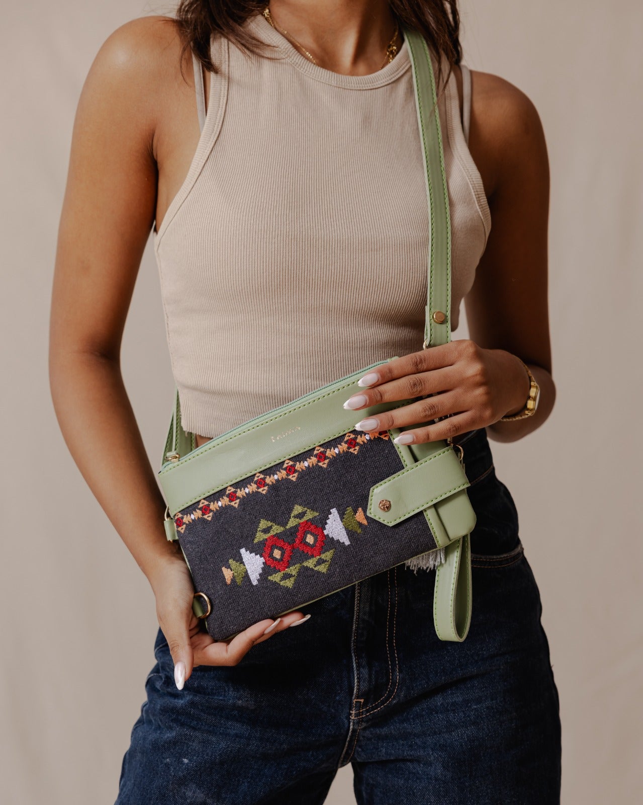 Tribal Tapestry Purse In Dark Blue X Pistachio