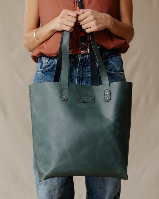 The Classic Genuine Tote Green