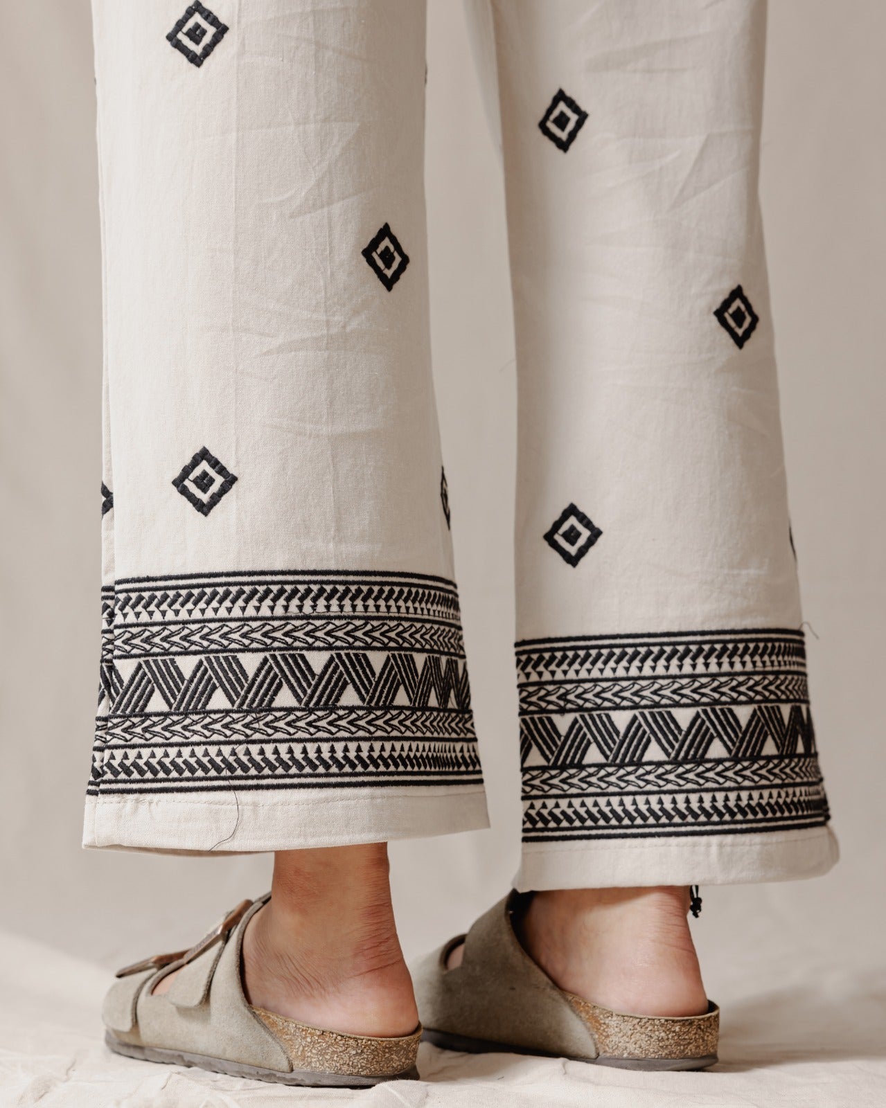 Ethnic Embroidered Pants Beige