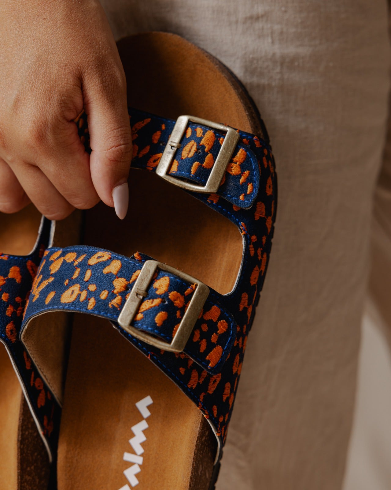 Extravagant Leopard Slides