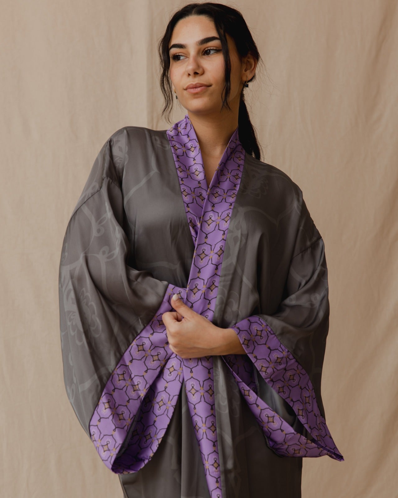 Palm Tree Satin Kimono Light Grey X Purple