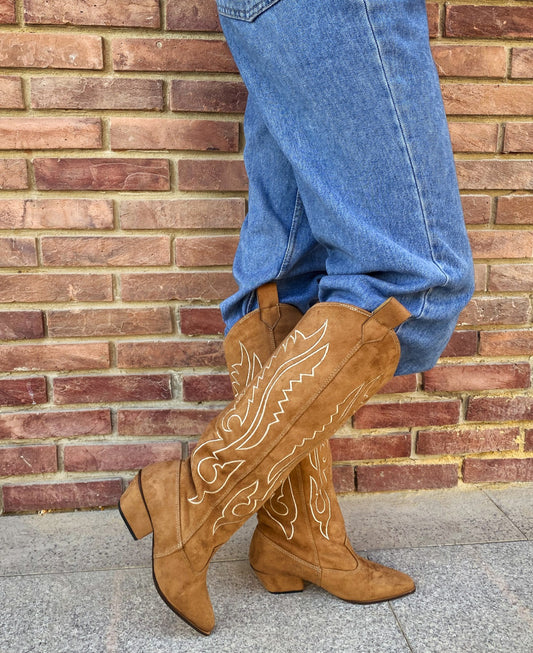 Cowboy Embroidered Boots Cafe