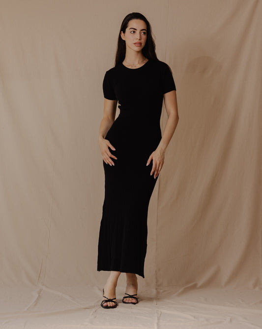 Short Sleeved Knit Dress Black