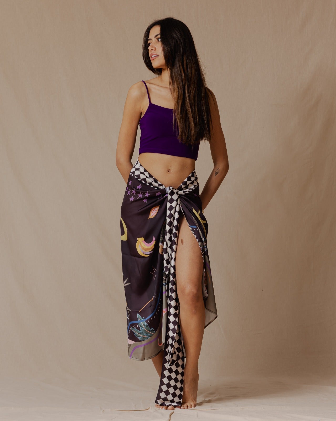 Wilderness Lover Sarong Black